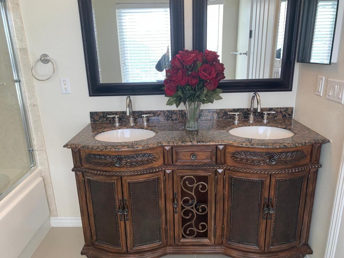 Luxhome Rooms In Mansion 리버사이드 외부 사진